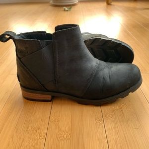 Sorel Emelie Chelsea Boot - Black Leather - Size 7